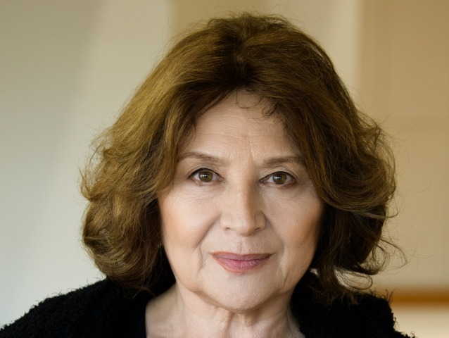 Emília Vášáryová