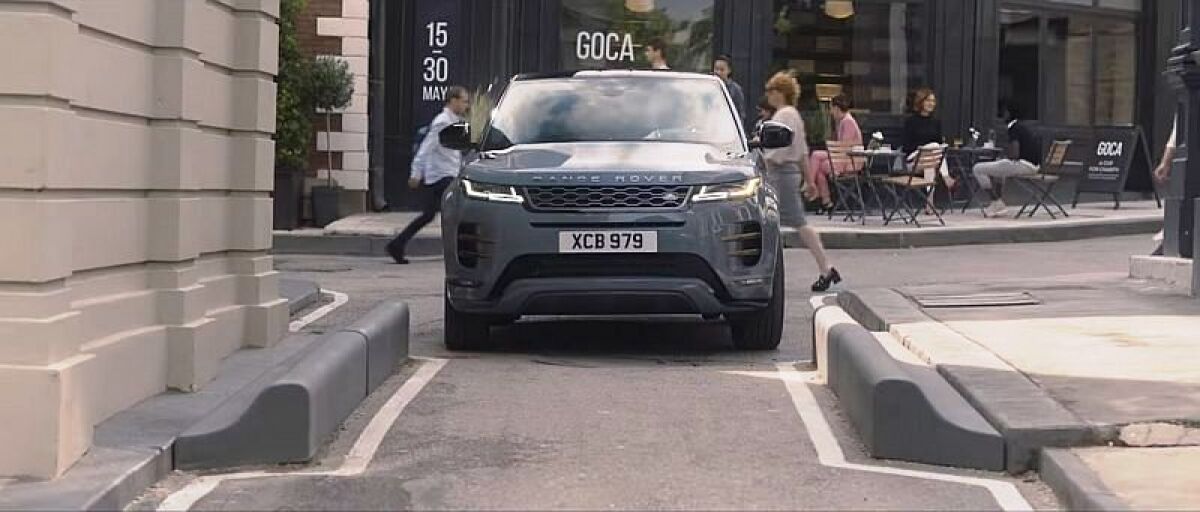 Range Rover Evoque - Ground View 2019