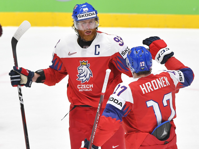 Jakub Voráček, Filip Hronek