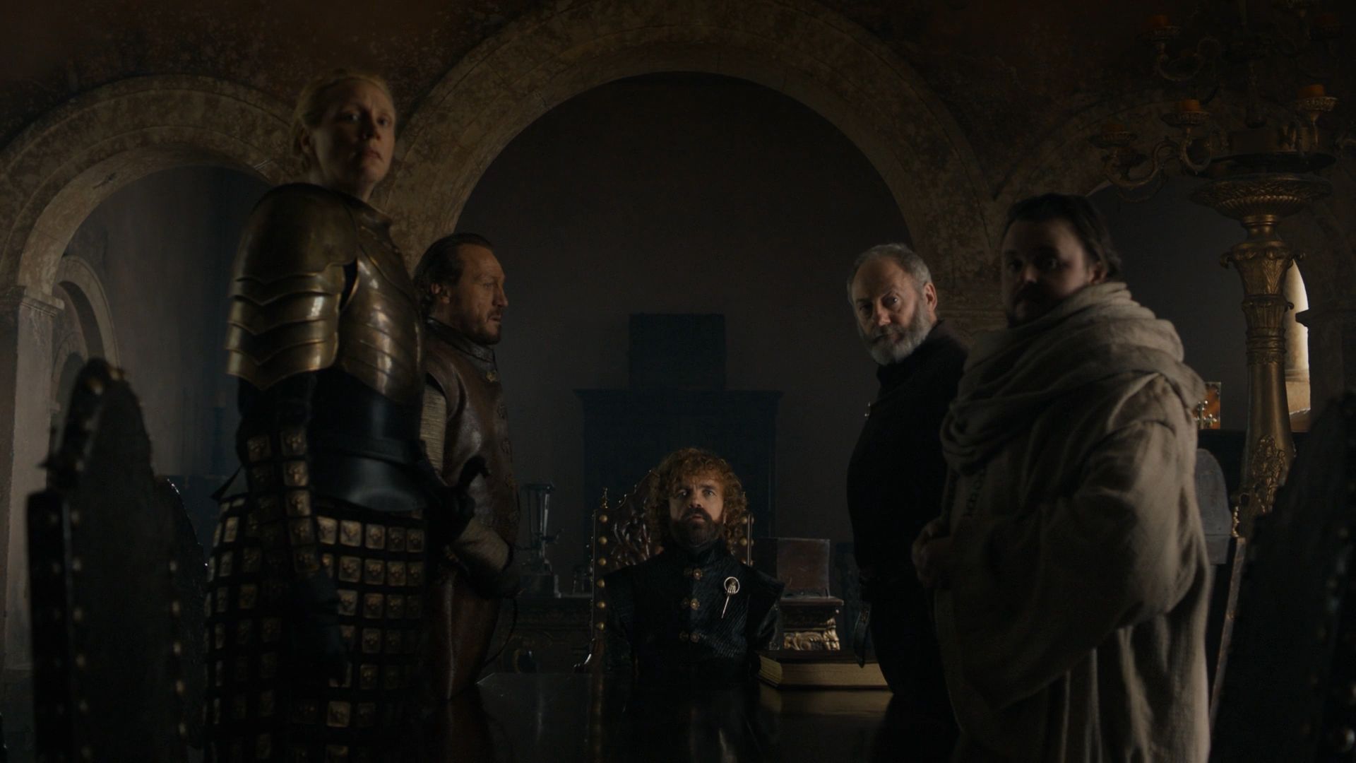 Tyrion sa stal opäť hlavným radcom nového kráľa Brana. Ďalší radcovia sú Brienne, Sam, Davos a Bronn.
