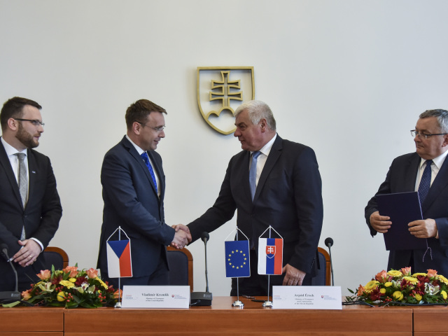 Tomás Schanda, Vladimír Kremlík, Árpád Érsek, Andrej Adamczyk