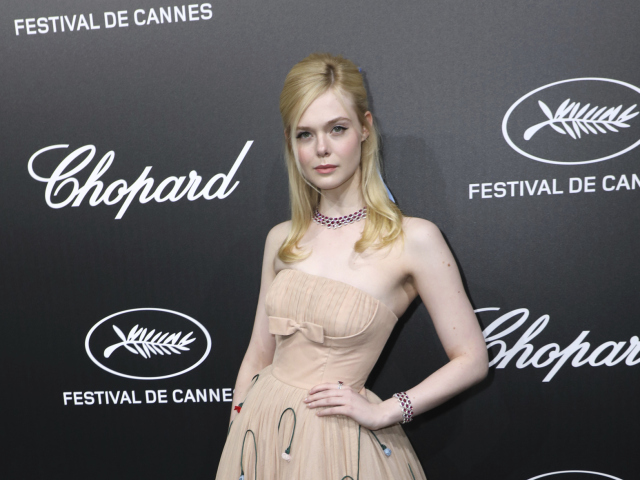 Elle Fanning 