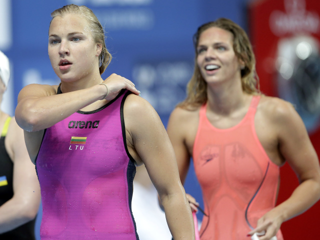 Ruta Meilutyte, Julia Jefimovová