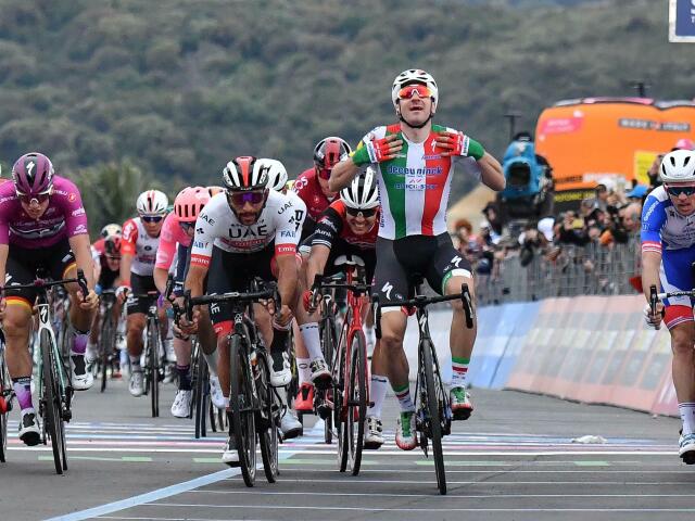 Taliansko Cyklistika Giro 3.etapa Gaviria Viviani