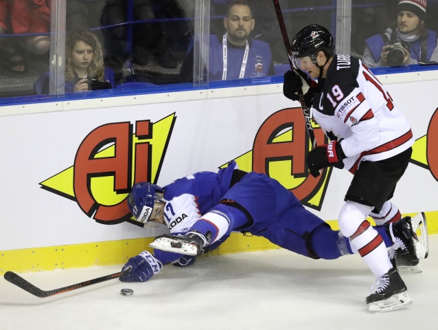 Dávid Buc, Kyle Turris