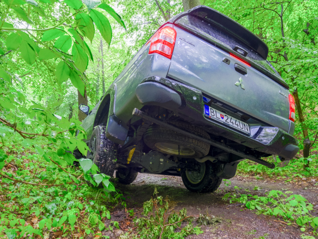 Mitsubishi L200 Black Edition
