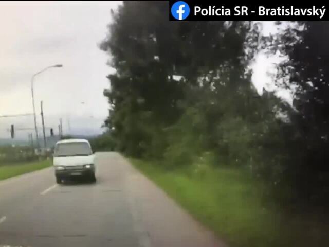 auto v protismere