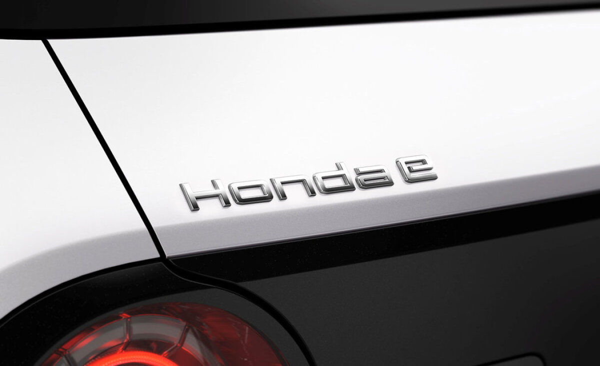 Honda E - virtuálne zrkadlá