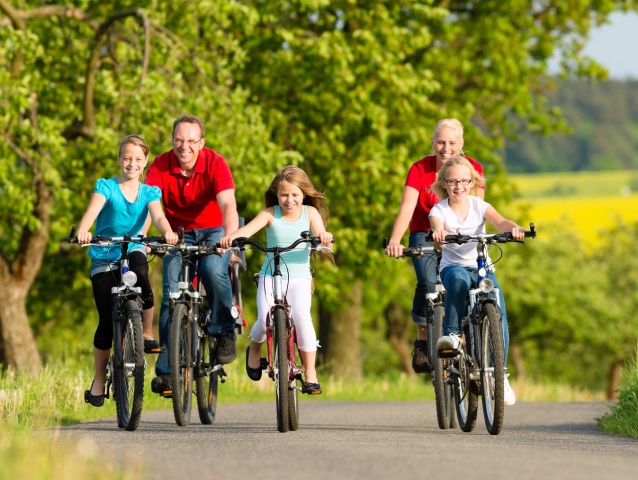 cyklisti, bicykel, rodina, šport, pohyb