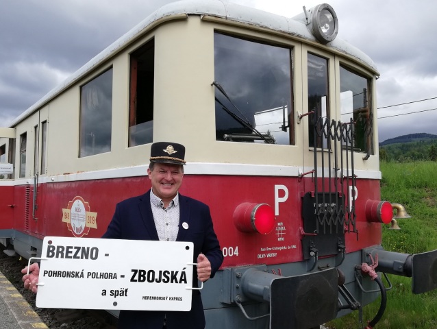 Historický vlak na Horehroní