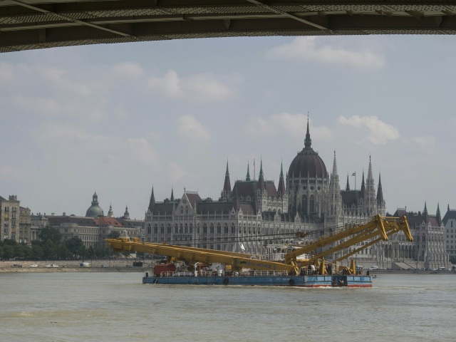 žeriav Clark Ádám maďarsko budapešť loď potopenie dunaj