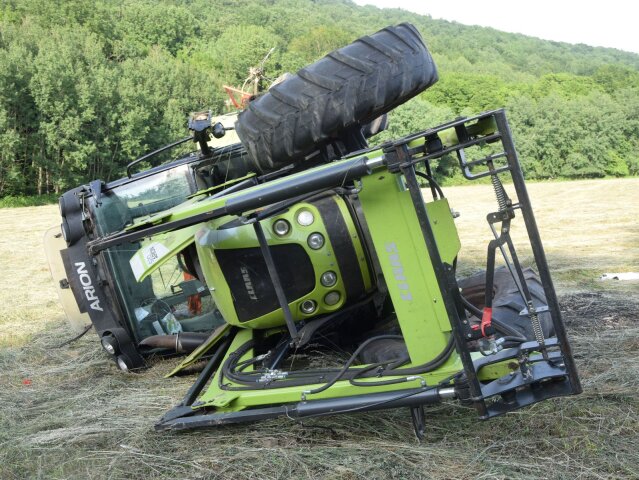 traktor, zavalenie, smrť