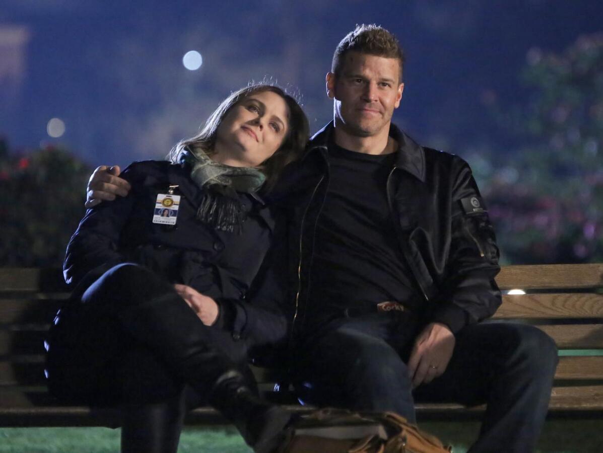 emily deschanel, david boreanaz, kosti, seriál kosti, bones, brennanová, booth,