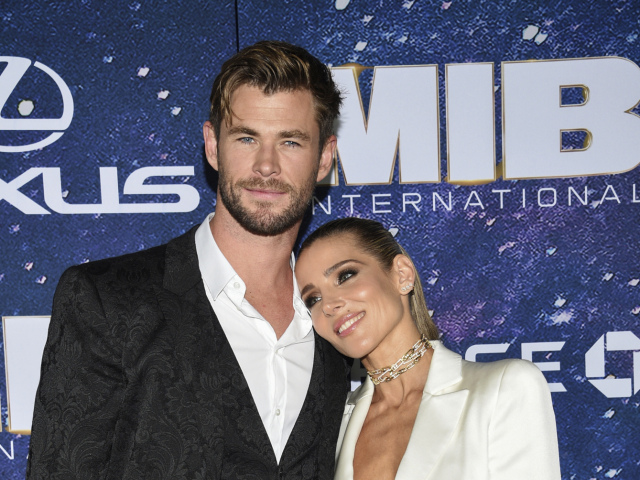 Herec Chris Hemsworth a jeho manželka Elsa Pataky.
