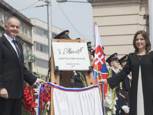 SR Bratislava Námestie T.G. Masaryk Otvorenie Kiska Aufrichtová tabuľa múzeum SNM