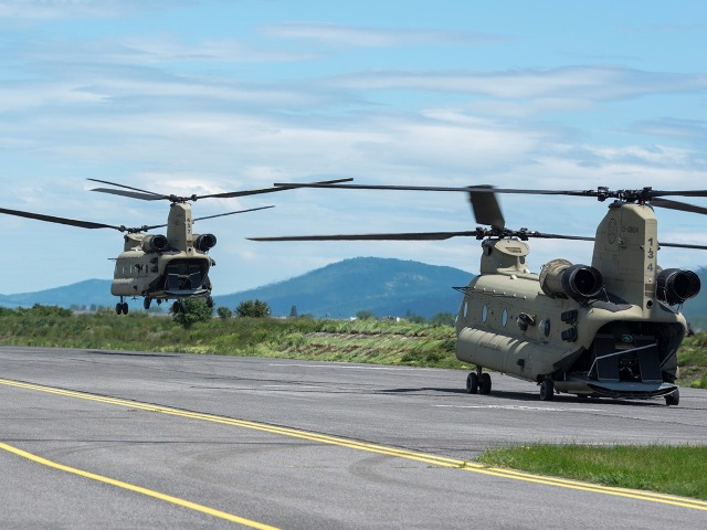 vrtuľník, Chinook, Letisko Pešťany