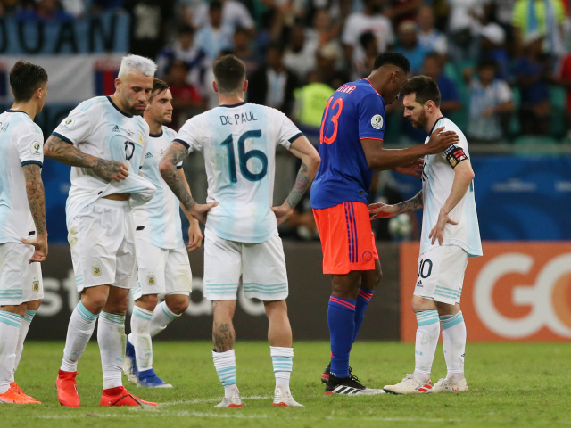 Lionel Messi, Yerry Mina