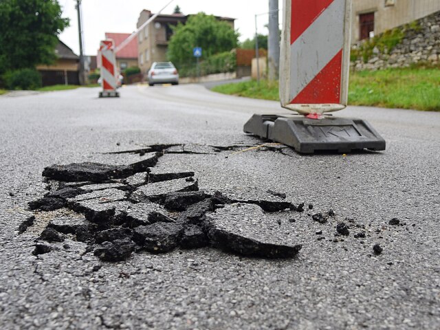 Spišské Podhradie lokálna povodeň chodník poškodenie cesta
