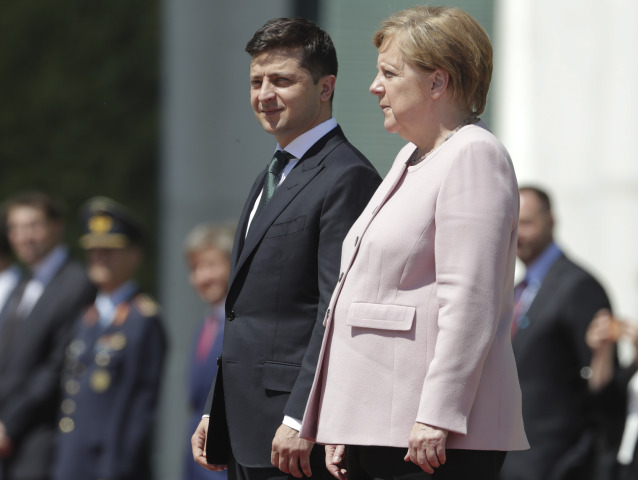 ukrajina, zelenskyj, merkelová