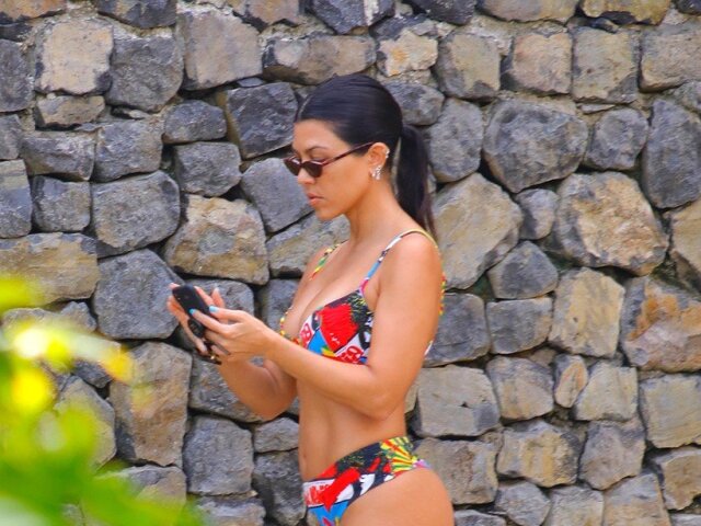 Hviezda z televíznej reality-šou Kourtney Kardashian si užívala na pláži v Kostarike. 