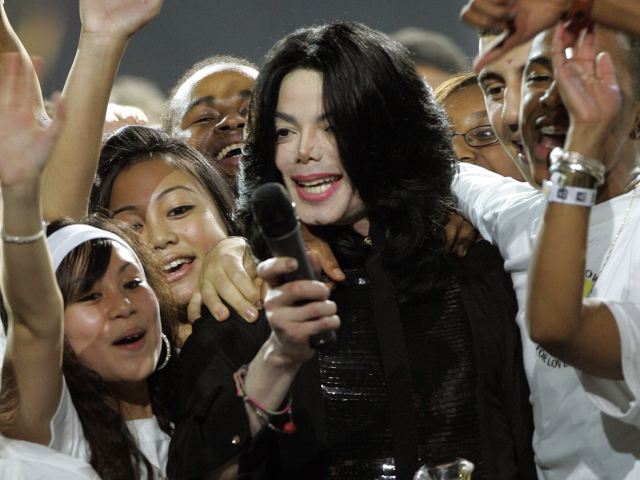 Spevák Michael Jackson na archívnom zábere z roku 2006.
