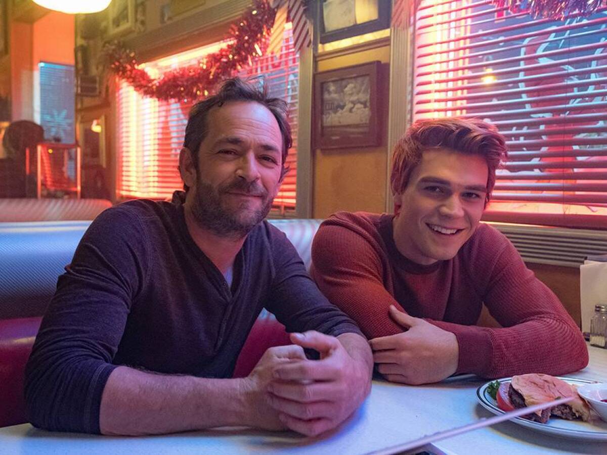 luke perry, rivedale, kj apa,
