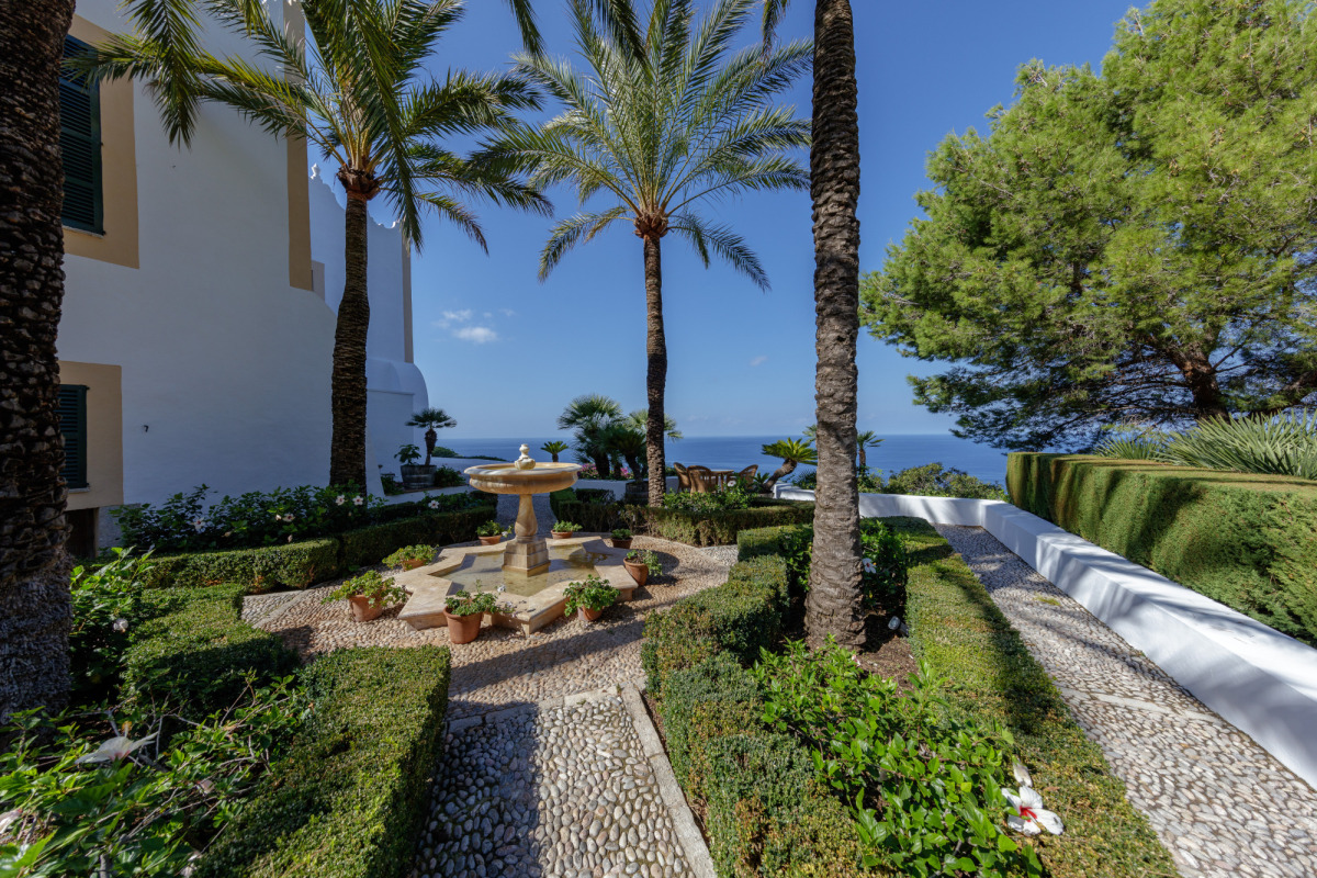 S’Estaca, Michael Douglas, Mallorca, usadlosť
