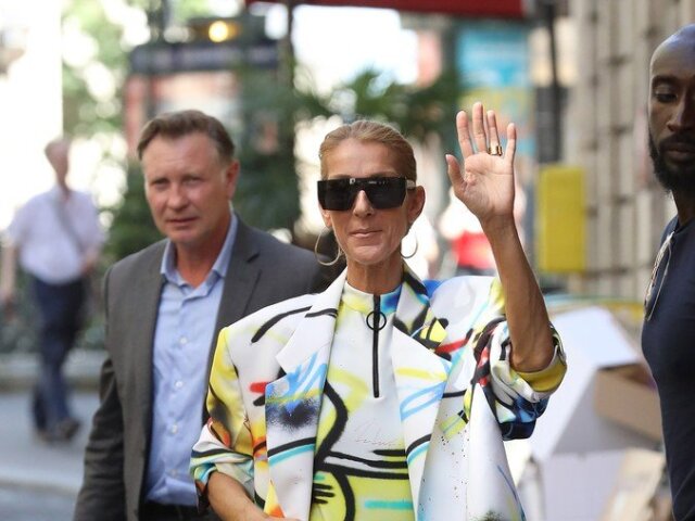Speváčka Celine Dion počas sobotňajšej návštevy Fondation Custoda v Paríži. 
