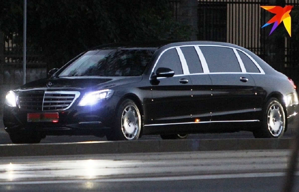 Alexander Lukašenko - Mercedes-Maybach S600 Pullman Guard W222