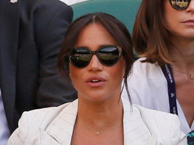 Vojvodkyňa Meghan zo Sussexu na tenisovom zápase vo Wimbledone.