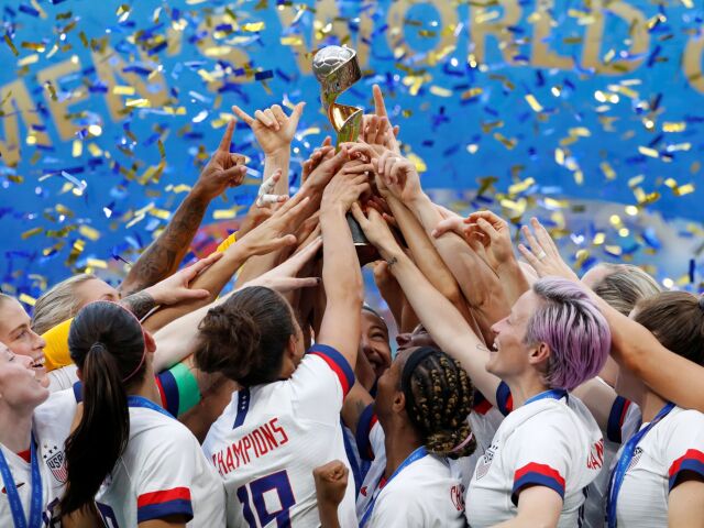 USA, futbalistky, trofej