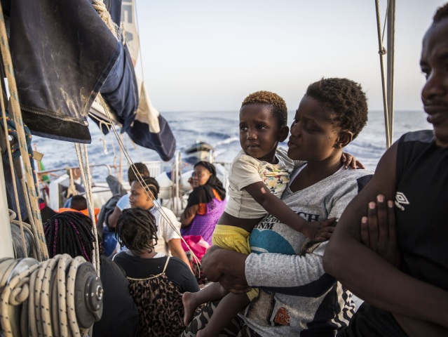migranti, lampedusa