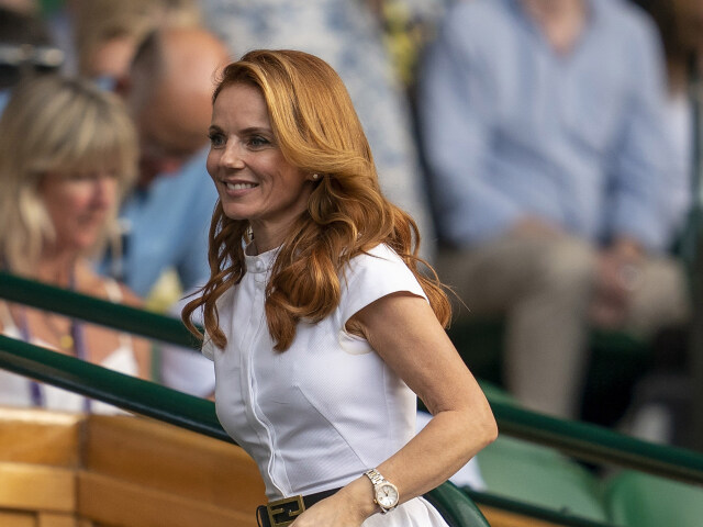 Speváčka Geri Horner na zápase vo Wimbledone. 