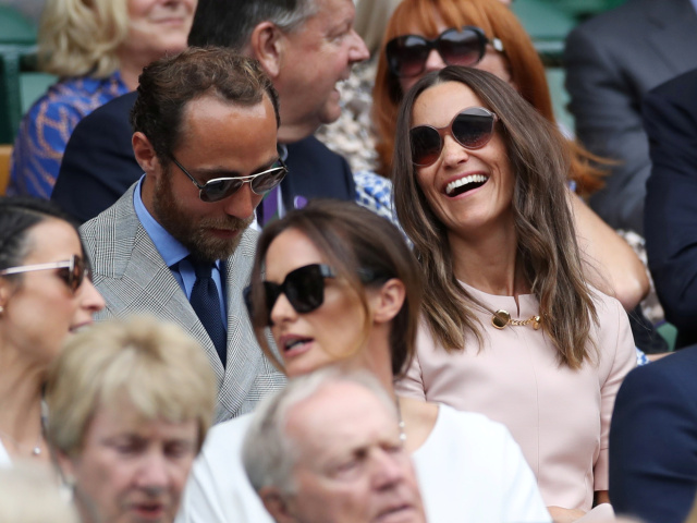 Pippa Middleton a jej brat James Middleton sa prišli pozrieť na tenisový zápas spolu.