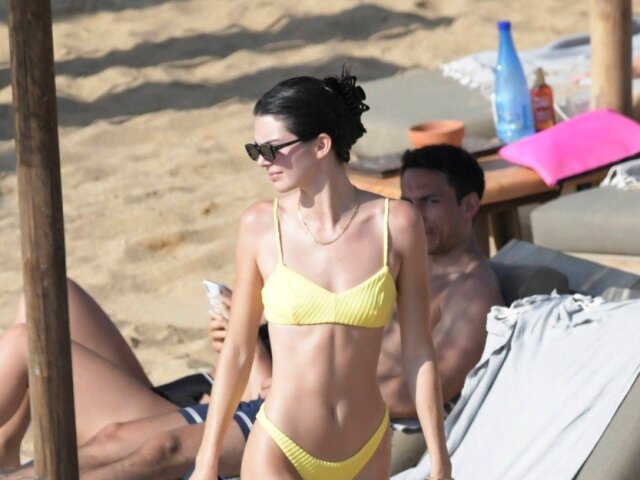 Topmodelka Kendall Jenner si užívala chvíle voľna na Mykonose. 