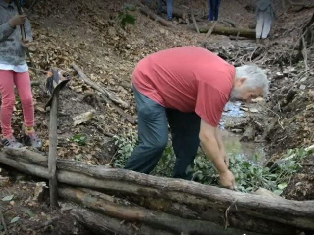 hrádzka