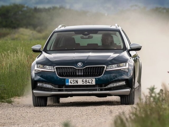 Škoda Superb Scout - 2019