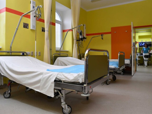 SR / Piešťany / Nemocnica / rekonštrukcia / urgent /