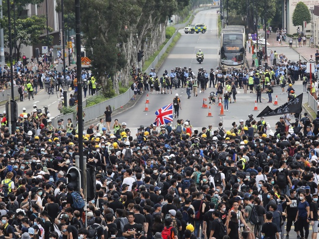 Hong Kong / demonštrácie /