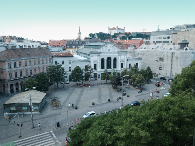 námestie snp, námestie nežnej revolúcie, stará tržnica, bratislava