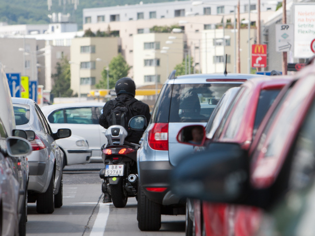 doprava / motocykel / motorka / auto /