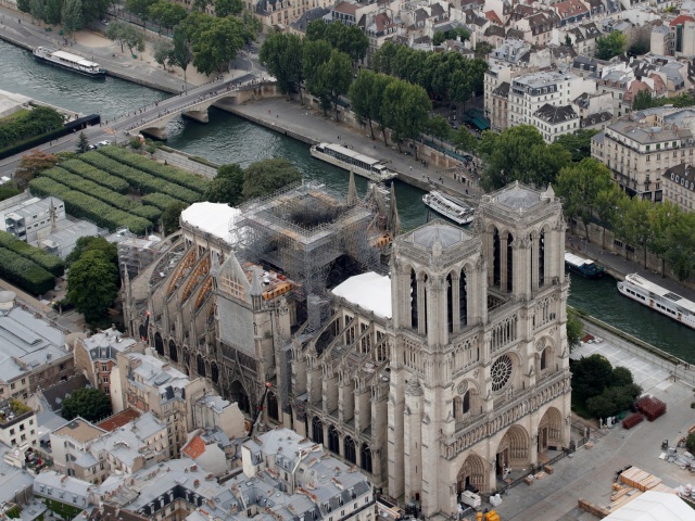 Notre-Dame / rekonštrukcia /