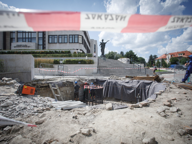 NRSR, stožiar, stavda, parlament, bratislava