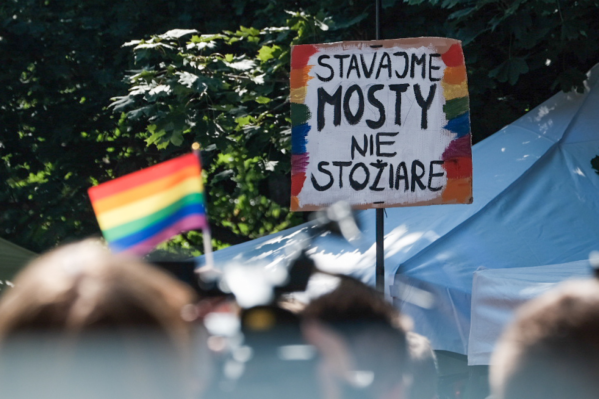 duhový pride 2019, transparent, pochod, dúha