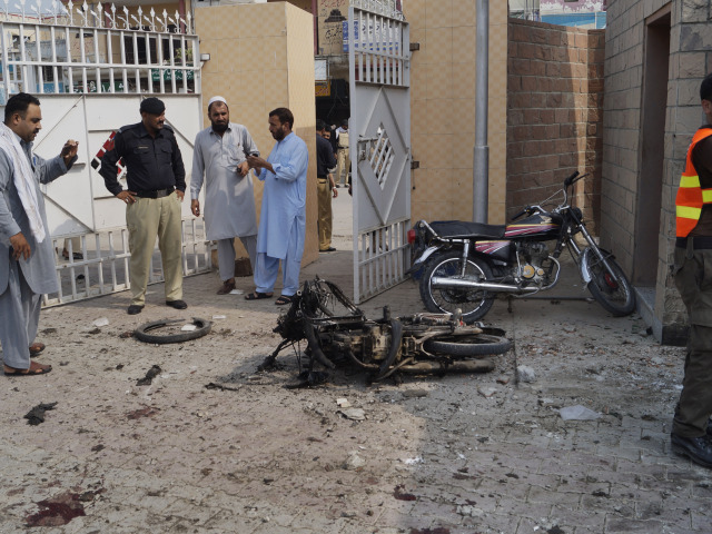 Pakistan, taliban, smaovražedný útok