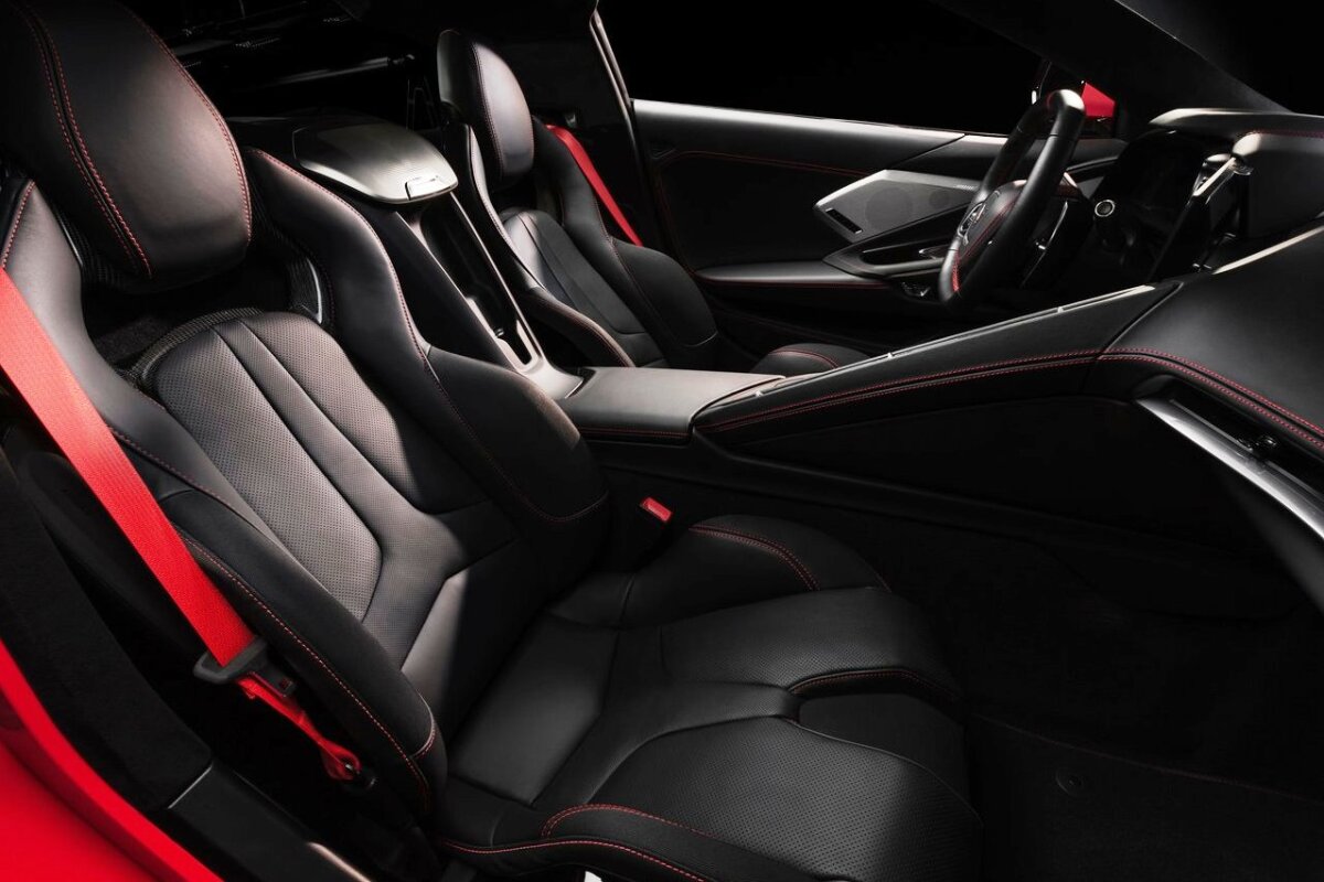 Chevrolet Corvette C8 Stingray - 2020