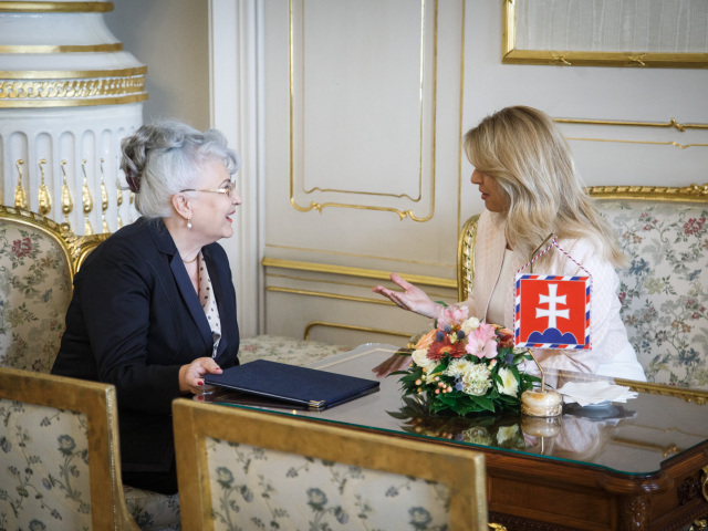 Zuzana Čaputová, Daniela Švecová