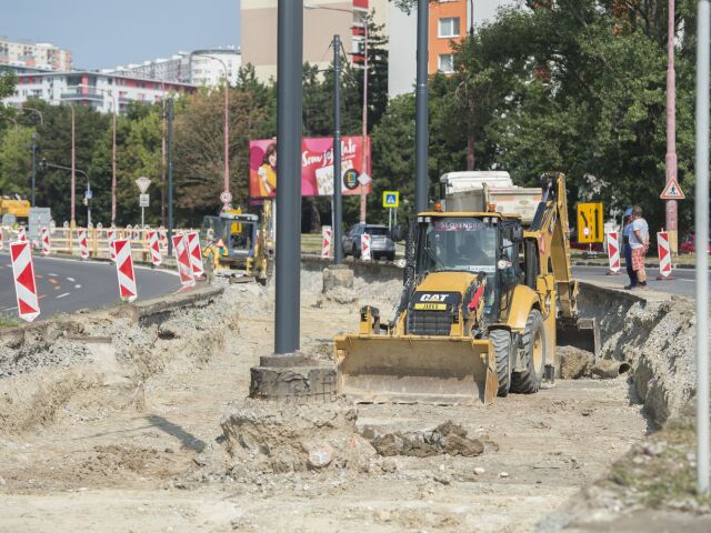 Dúbravka, Karlova Ves, rekonštrukcia, trať, električky, radiála