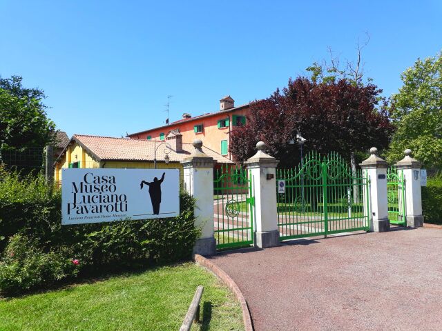 modena, Luciano Pavarotti,,