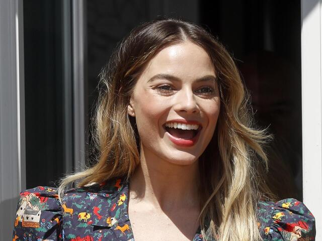 Herečka Margot Robbie predstavila film Vtedy v Hollywoode v Ríme. 